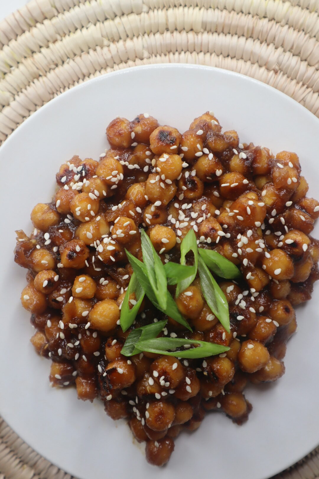 sesame chickpeas topped with sesame seeds and scallion